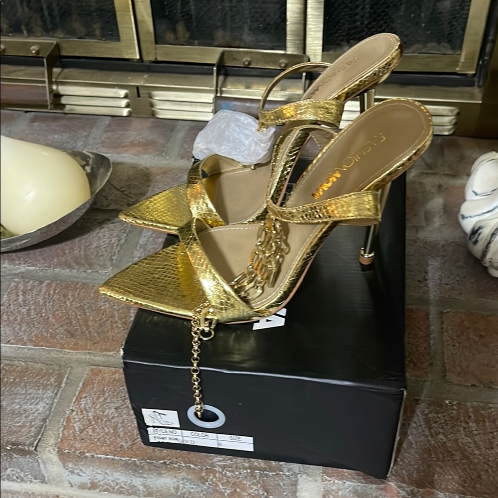 Gold Heels with Elegant Design